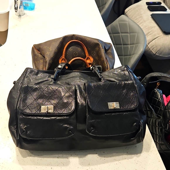 CHANEL POCKETS IN THE CITY BAG JUMBO - Picture 5 of 14